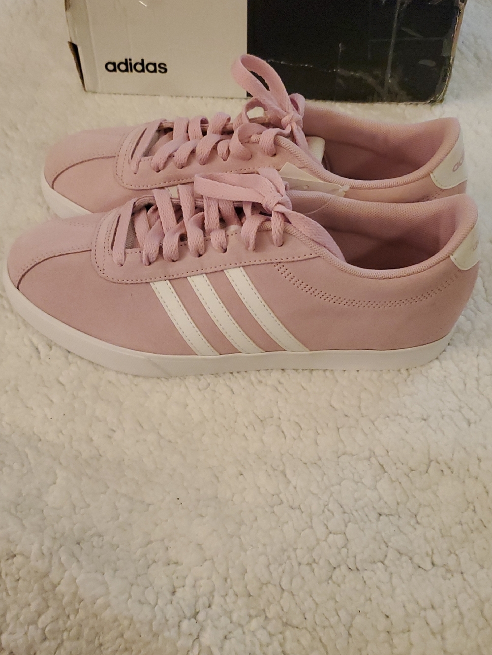 NWB/NWT - Adidas Women's Courtset Sneakers - SZ 9 - in Frost Pink - DB0146 - Picture 3 of 12